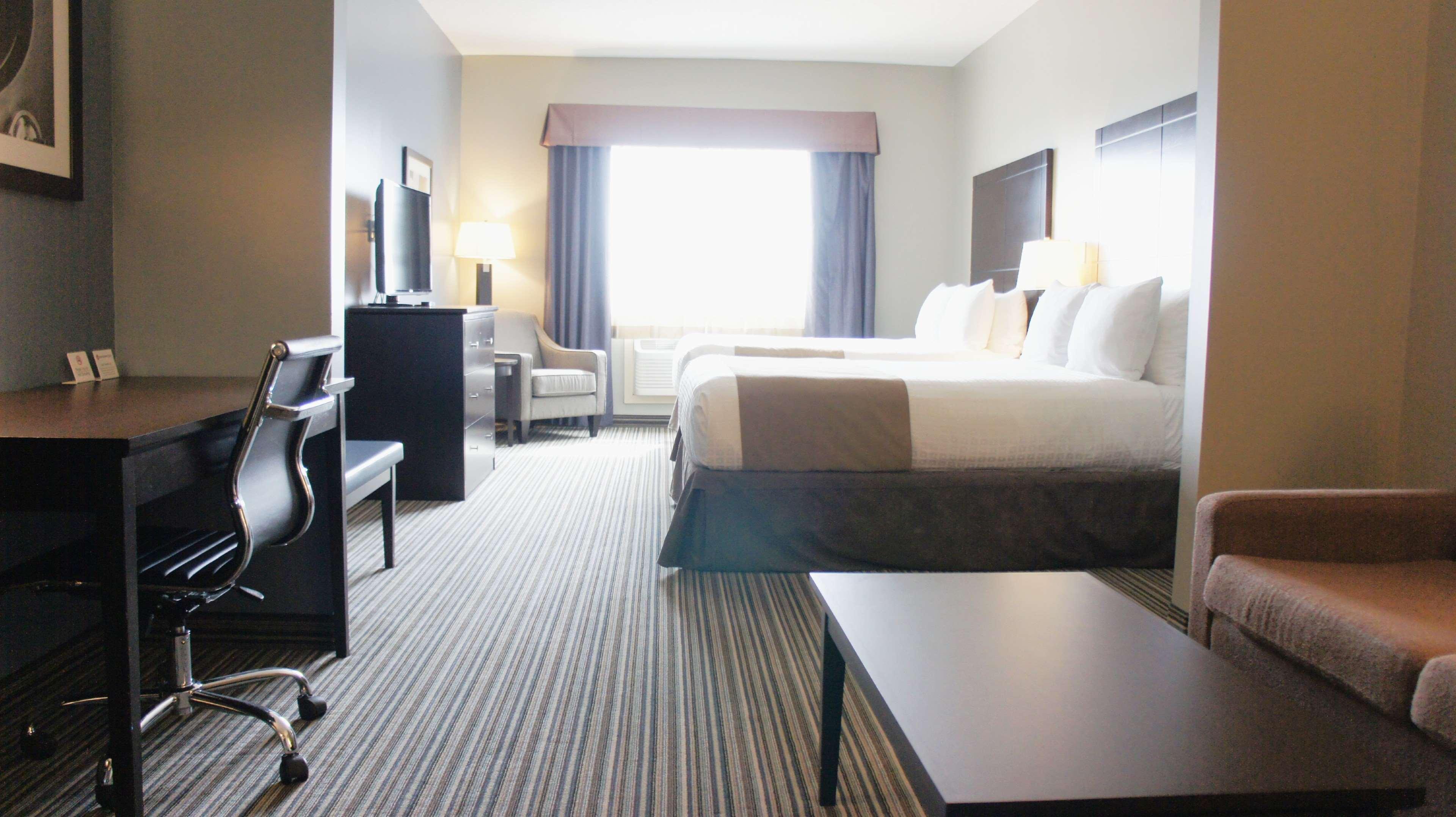 Best Western Plus Fort Saskatchewan Inn & Suites Buitenkant foto