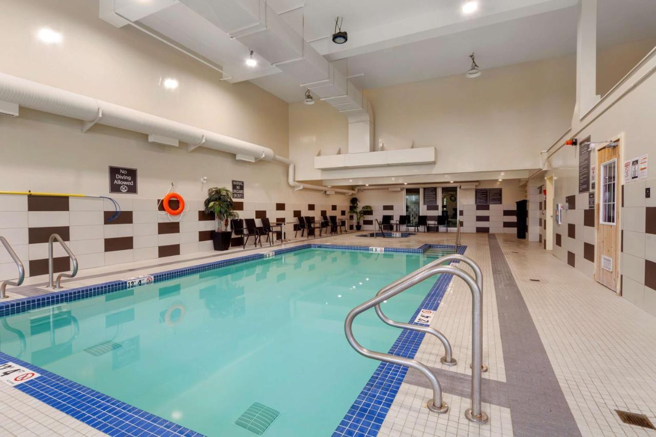 Best Western Plus Fort Saskatchewan Inn & Suites Buitenkant foto