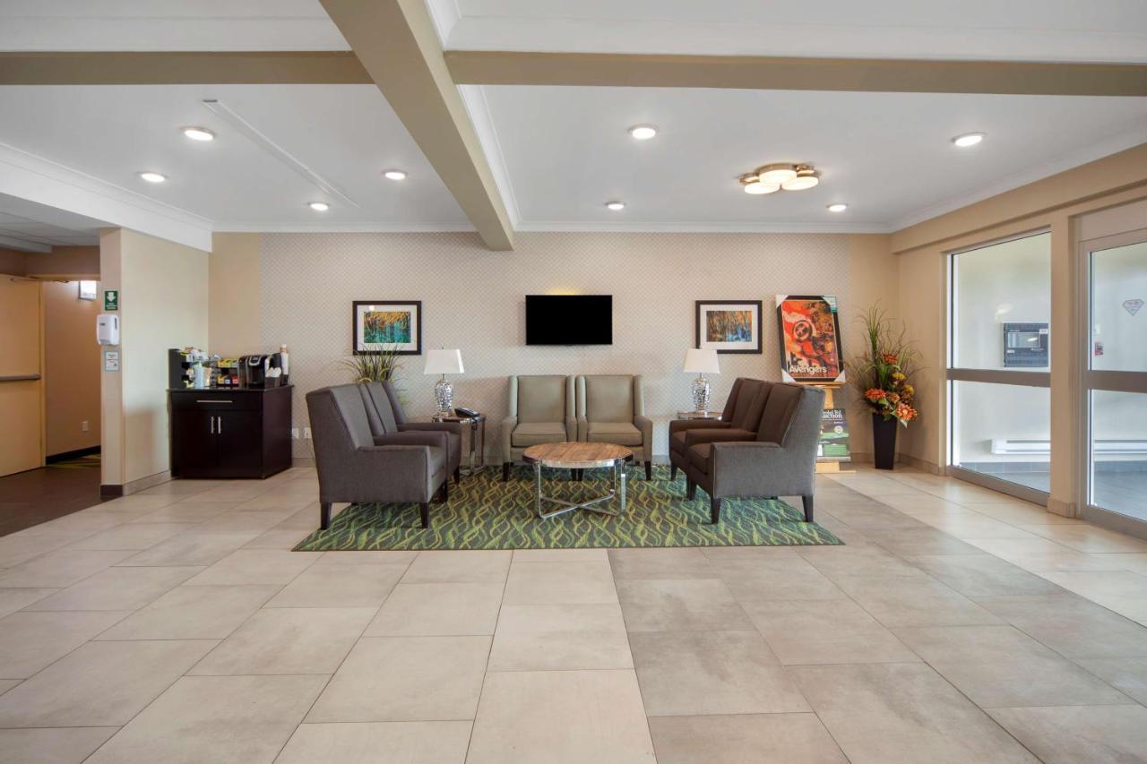Best Western Plus Fort Saskatchewan Inn & Suites Buitenkant foto