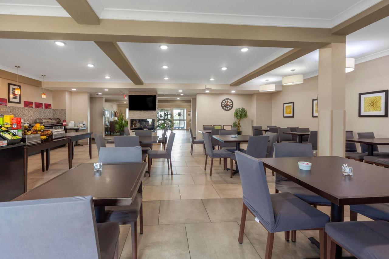 Best Western Plus Fort Saskatchewan Inn & Suites Buitenkant foto