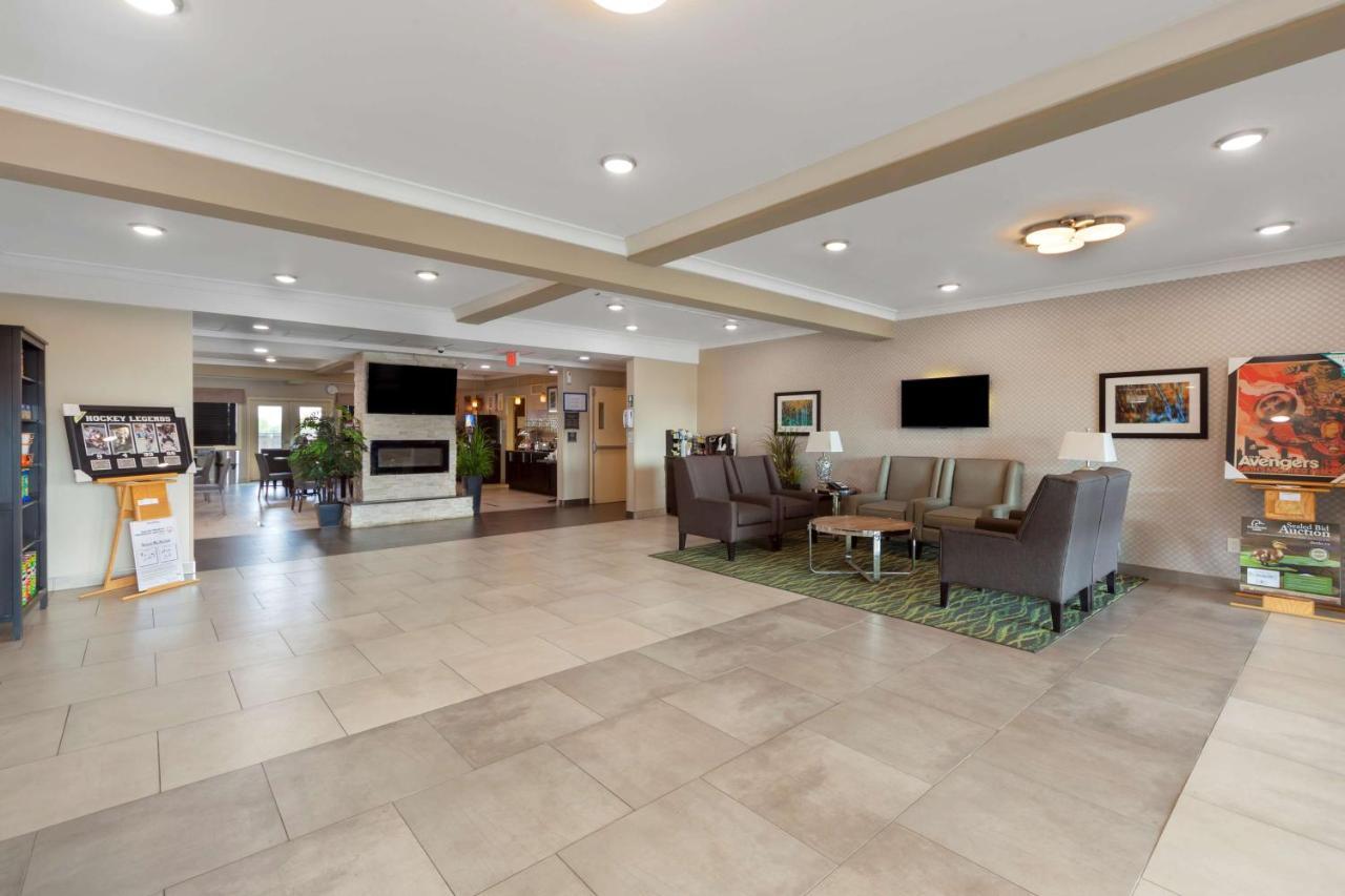 Best Western Plus Fort Saskatchewan Inn & Suites Buitenkant foto