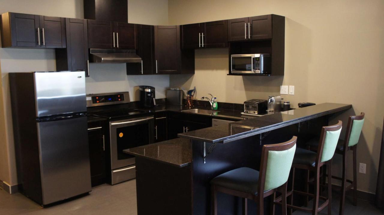 Best Western Plus Fort Saskatchewan Inn & Suites Buitenkant foto